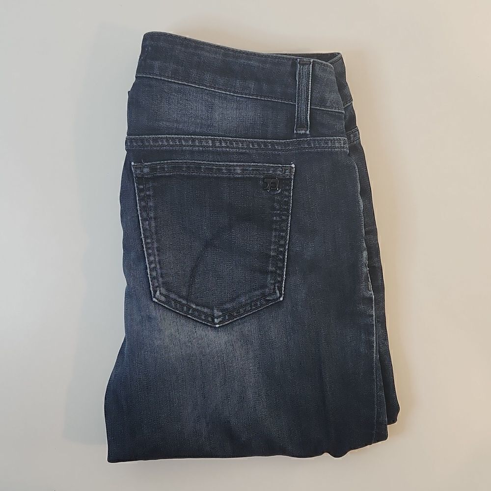 Joe's Jeans Mid Rise Boot Cut Dark Wash Blue Jeans Women's Sz W 28 EUC NICE! - Picture 2 of 16